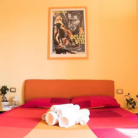 Chat&Chill Vatican Apartment-2